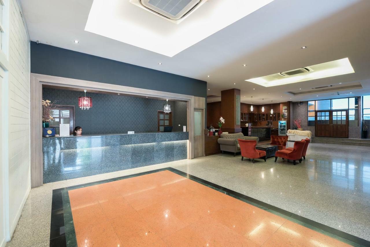 The Euro Grande Hotel Bangkok Exterior foto